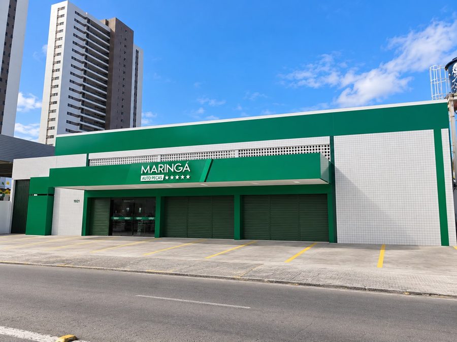 Fachada da loja Maringá Auto Peças na Caxangá